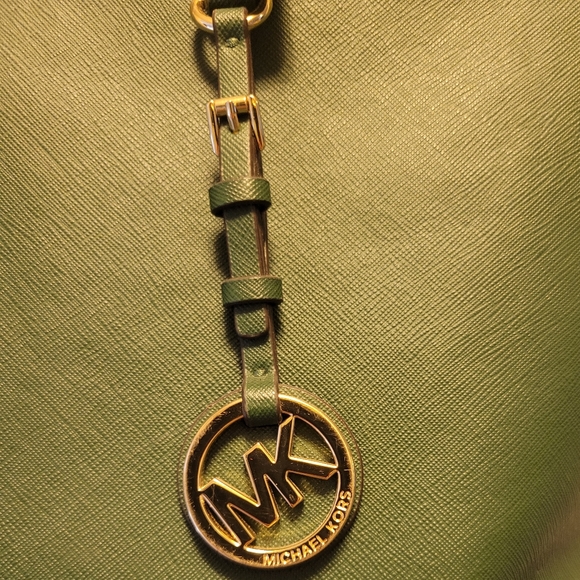 Michael Kors - Sally Large 2-In-1 Saffiano Leather and Logo Tote Bag - Picture 7 of 9